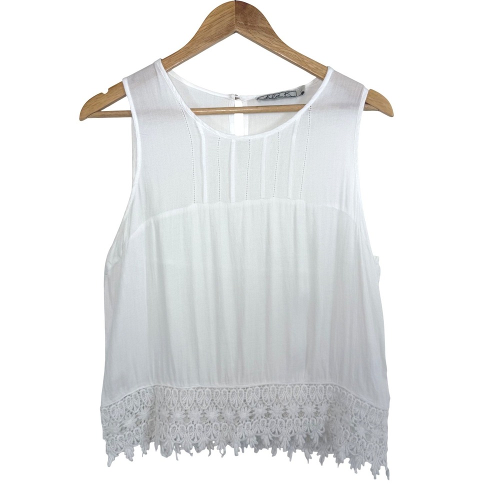 Chloe K White Crochet Lace Hem Sleeveless Top Boho Coastal Grandma Cottagecore L